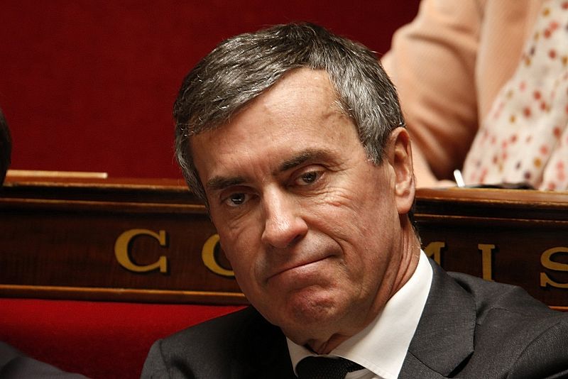 Dimite el ministro francés de Presupuesto tras abrir la Fiscalía una investigación por fraude fiscal