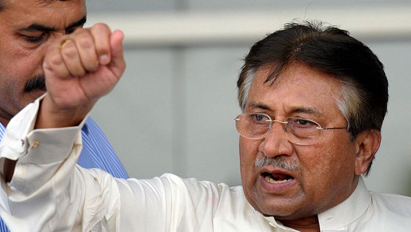 El expresidente Musharraf vuelve a Pakistán tras cuatro años de exilio y amenazado de muerte