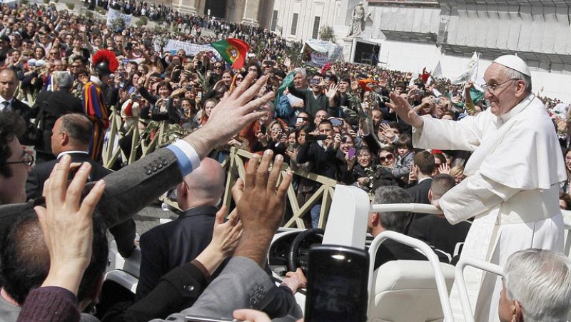 El papa Francisco exhorta a que nadie "robe la esperanza" a los cristianos