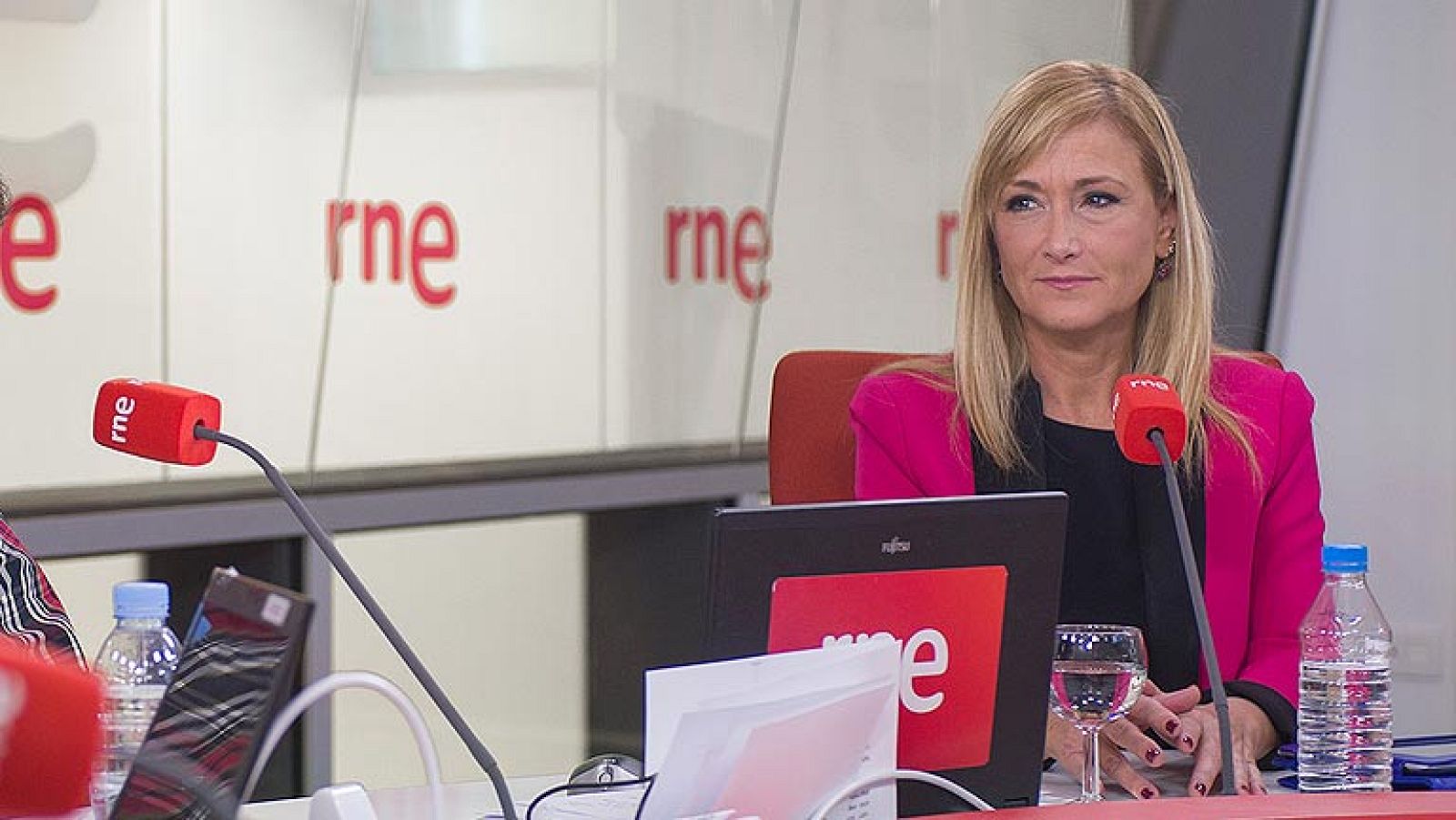 Cristina Cifuentes vincula la Plataforma de Afectados por la Hipoteca con "grupos filoetarras" - Informativo 24h | Ver