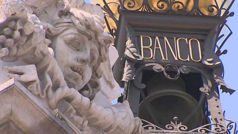 El Banco de España prevé una tasa de paro del 27,1% y una caída del PIB del 1,5% en 2013