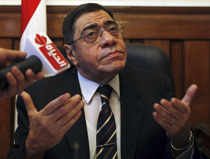 La Justicia egipcia ordena restituir en el cargo al fiscal general destituido por Morsi