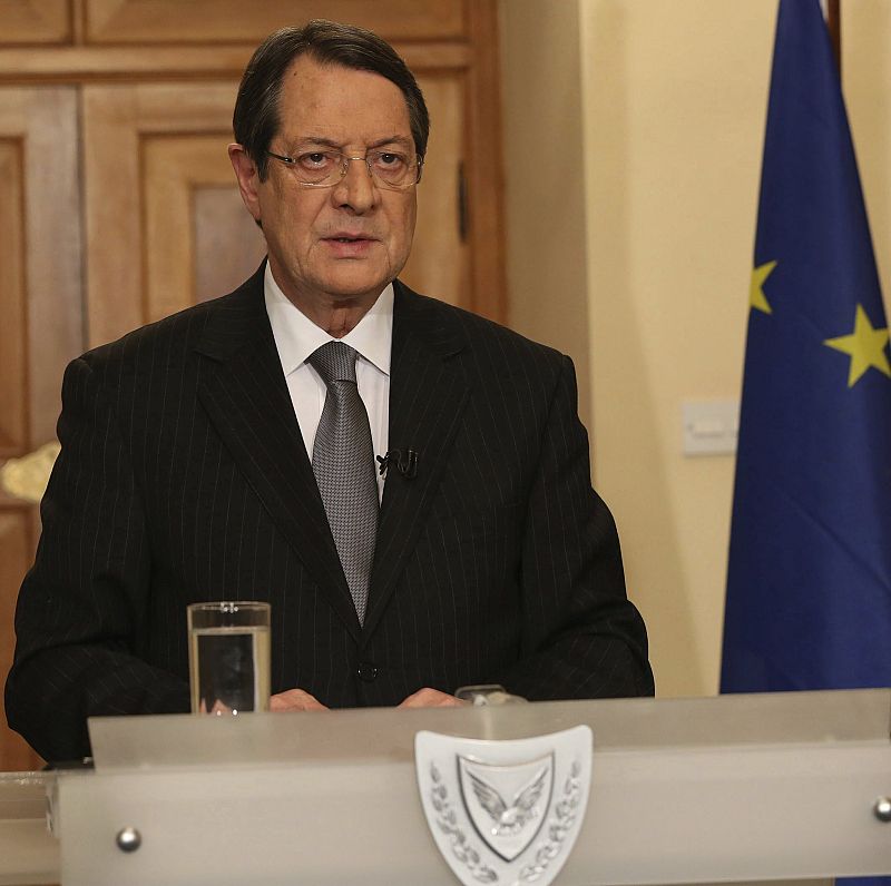 El presidente de Chipre y sus ministros se bajan el sueldo