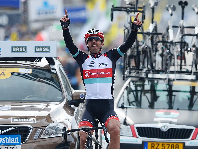 Fabian Cancellara exhibe potencia para ganar su segundo Tour de Flandes