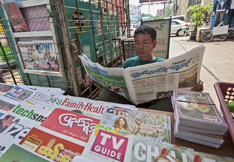 La prensa privada vuelve a las calles de Birmania medio siglo después