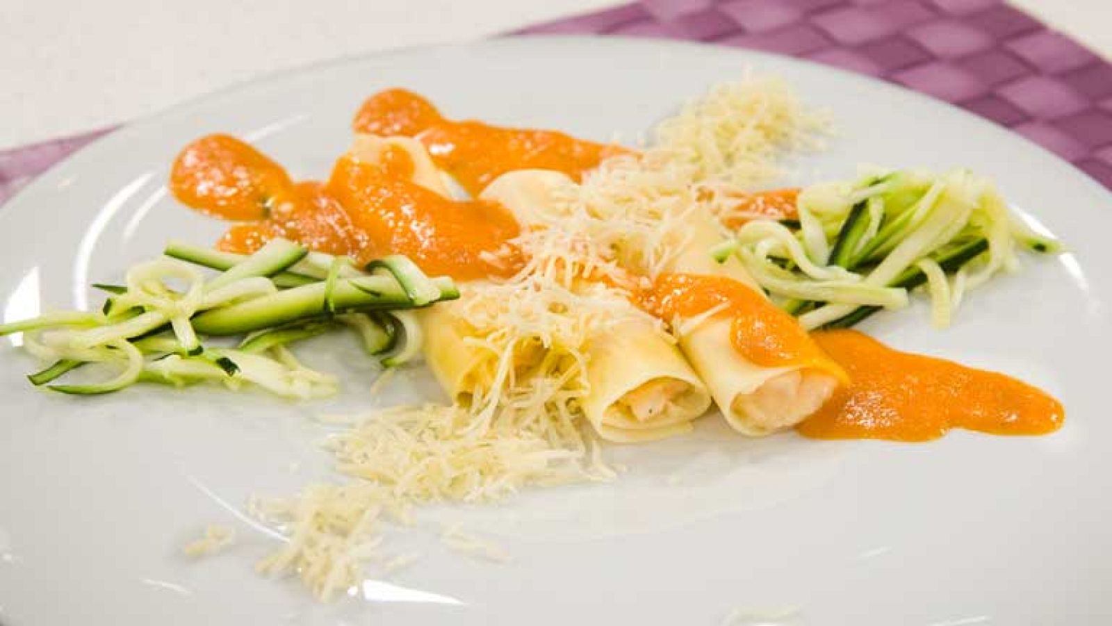 Saber cocinar - Canelones de langostinos en salsa americana