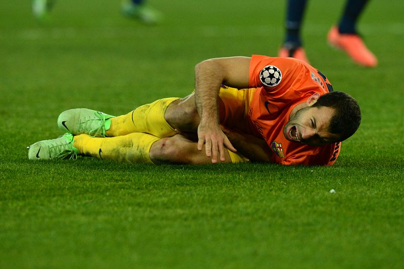 Mascherano se rompe y Messi sufre molestias en el bíceps femoral