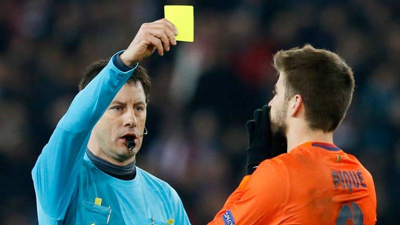 El Barça eleva una queja a la UEFA por los errores del árbitro Stark en París