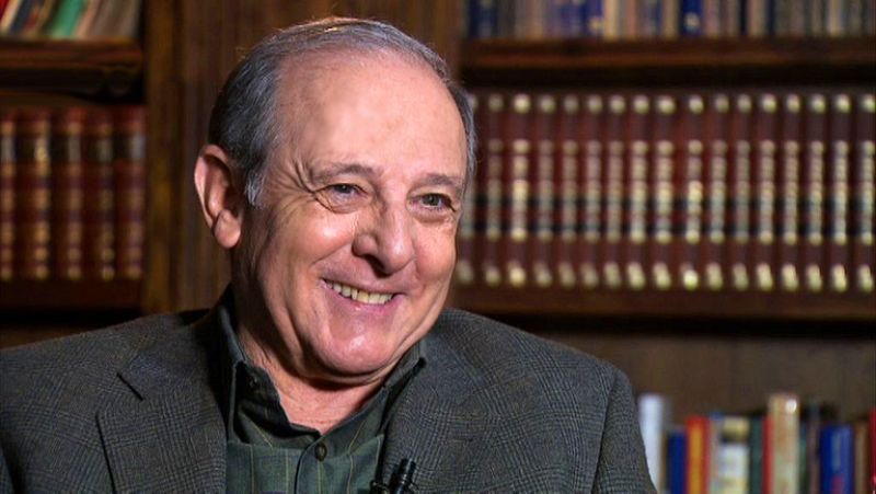 Emilio Gutiérrez Caba: "A don Vicente le gusta Humphrey Bogart y John Wayne"