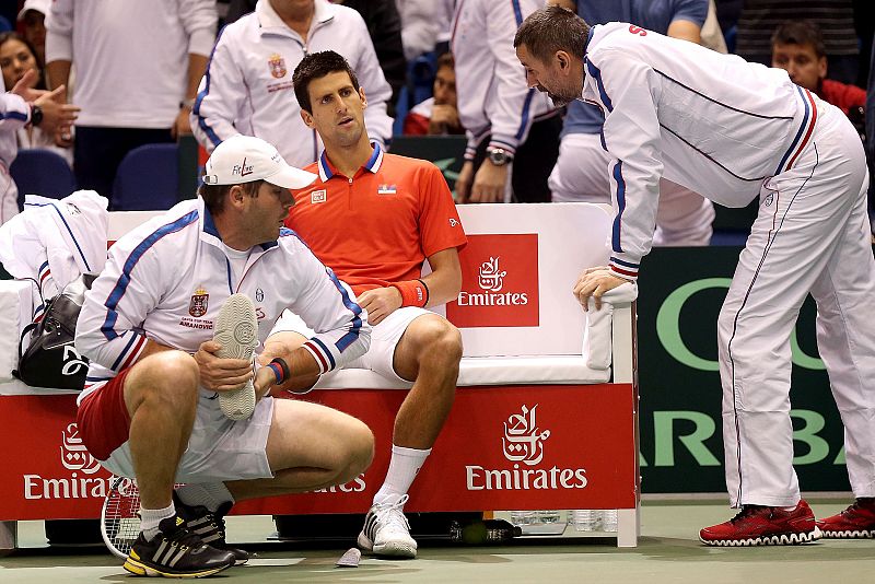 Djokovic, con el tobillo lesionado, es duda para Montecarlo