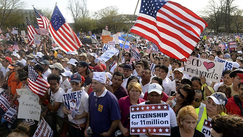 Miles de inmigrantes se manifiestan en EE.UU. a una semana del proyecto de reforma migratoria