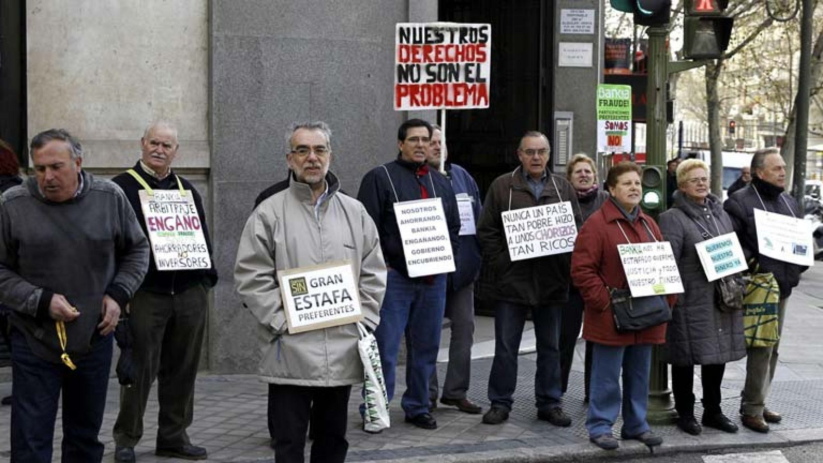 Se vota en el Congreso un Real Decreto para proteger a titulares de preferentes