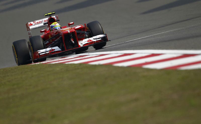 Massa lidera la primera jornada en China y Alonso finaliza tercero los libres