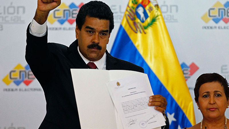 Maduro es proclamado ganador de los comicios y promete cumplir con el legado de Chávez