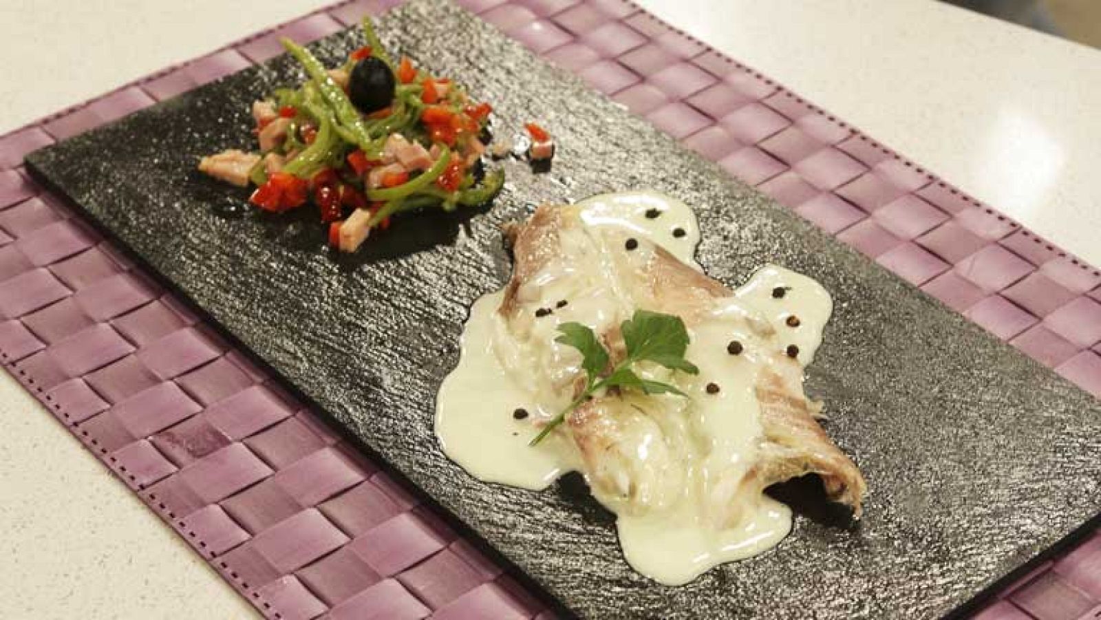 Saber cocinar - Dorada a la sal con ensalada de judías