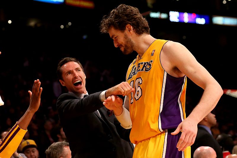 Un Gasol imperial deja a los Lakers en los 'playoffs' de la NBA