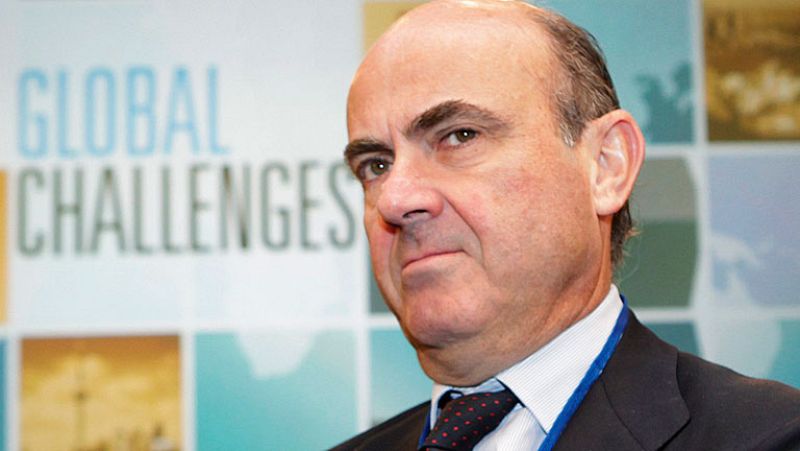 De Guindos asegura que la situación de España "preocupa menos que hace un año"