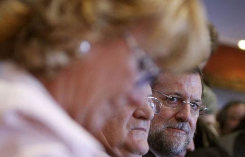 Esperanza Aguirre podría ahora presentar su candidatura frente a Mariano Rajoy