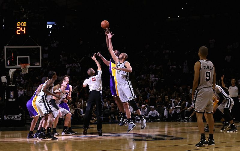 San Antonio Spurs golpea primero en el duelo frente a los Lakers