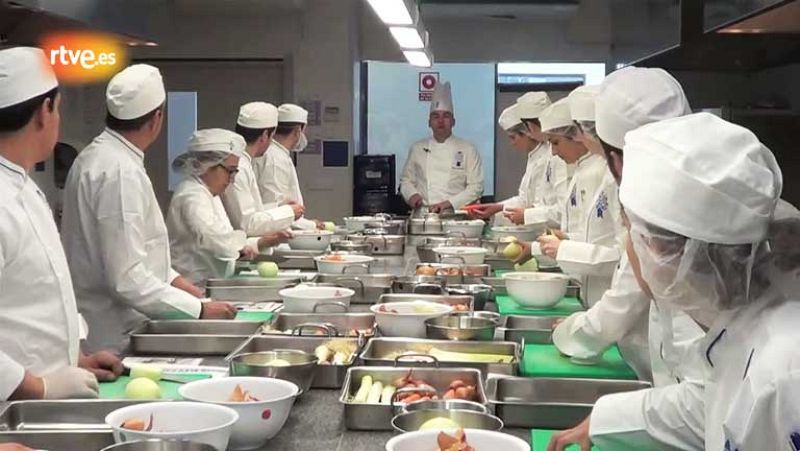 Los aspirantes reciben la primera clase de Le Cordon Bleu Madrid
