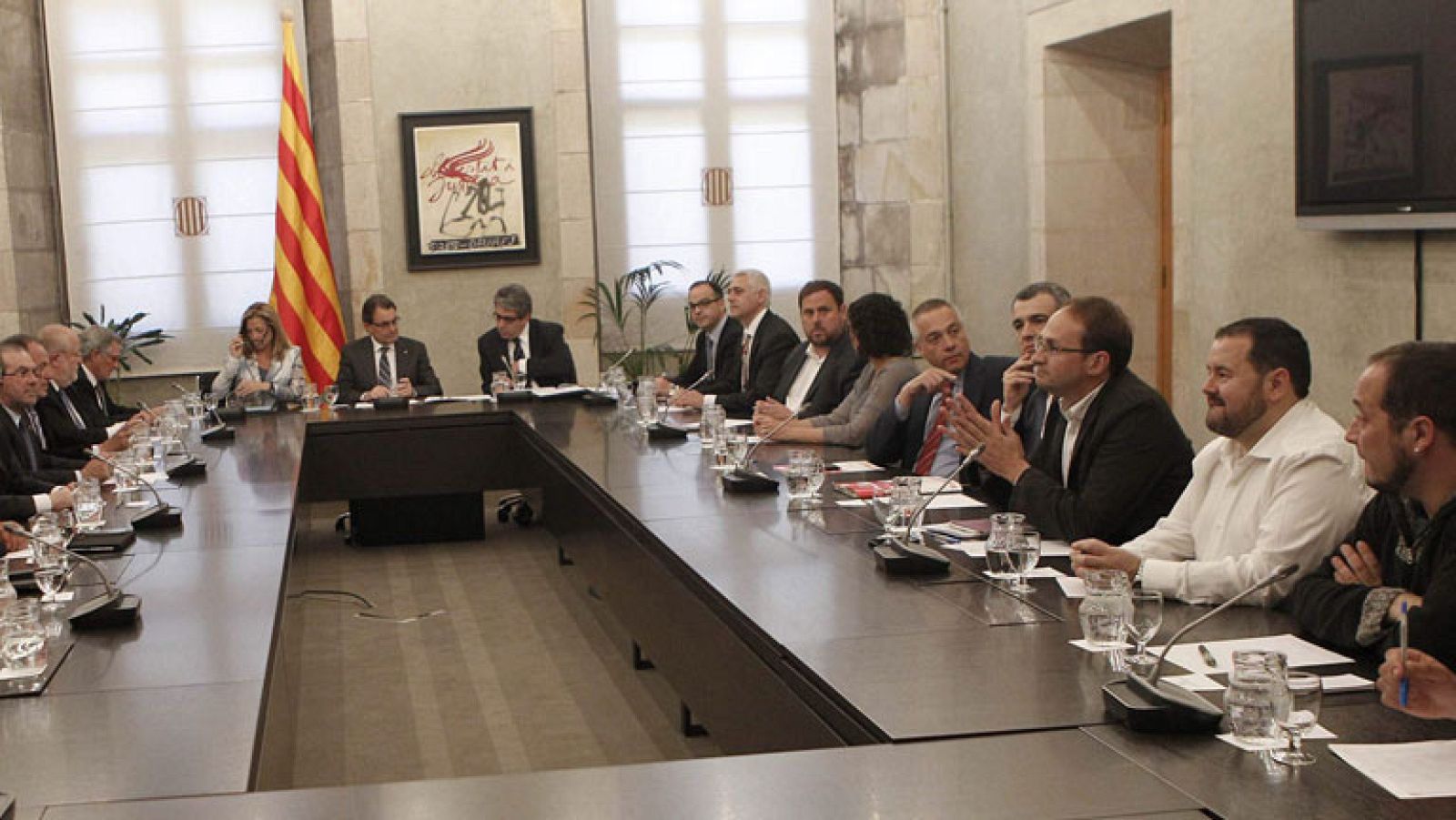 Los partidos de la consulta estudiarán una hoja de ruta sobre el "derecho a decidir" | Ver