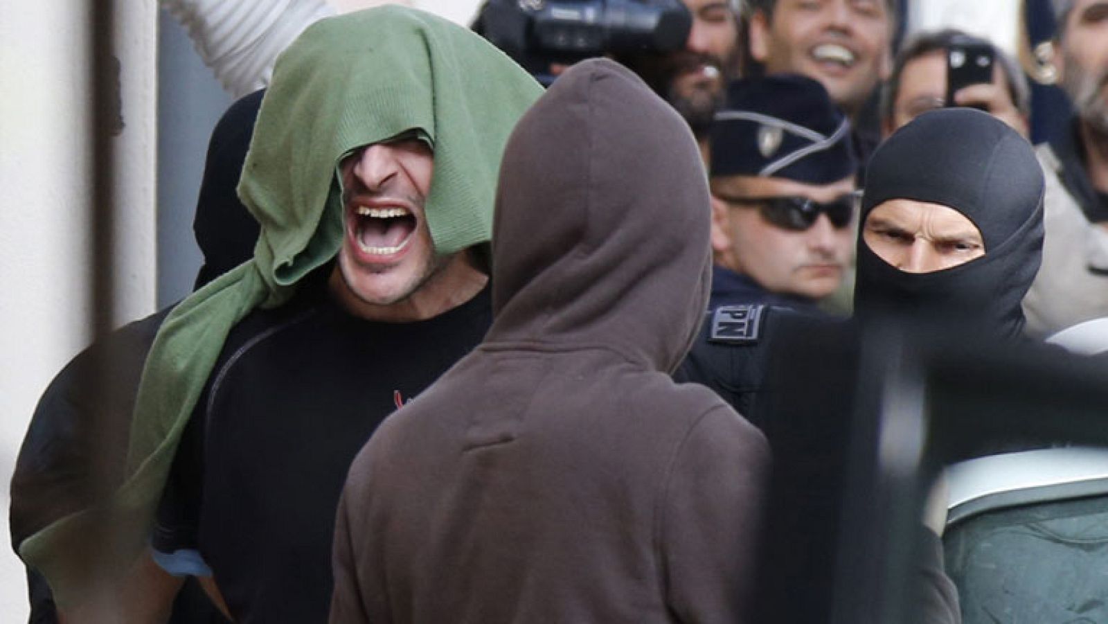 La detención de seis presuntos etarras desmantela el "núcleo" logístico en Francia | Ver