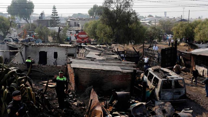 Al menos 22 muertos por la explosión de un camión cisterna en México
