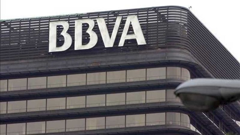 BBVA empeora sus previsiones: el paro será del 27,1% y el déficit será del 6,5% en 2013
