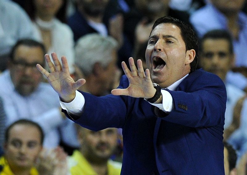 Xavi Pascual: "Es difícil que haya sorpresas contra el Real Madrid"