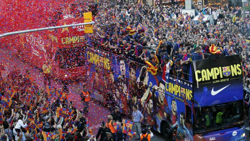 El Barça se da un baño de masas