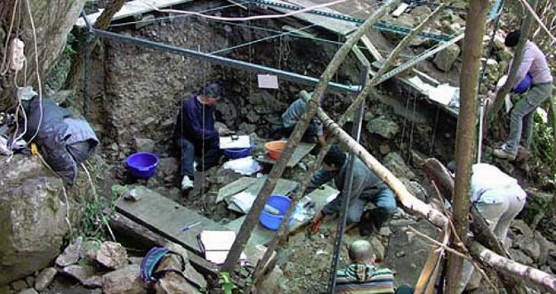 Neandertales y humanos modernos convivieron en Asturias hace 40.000 años