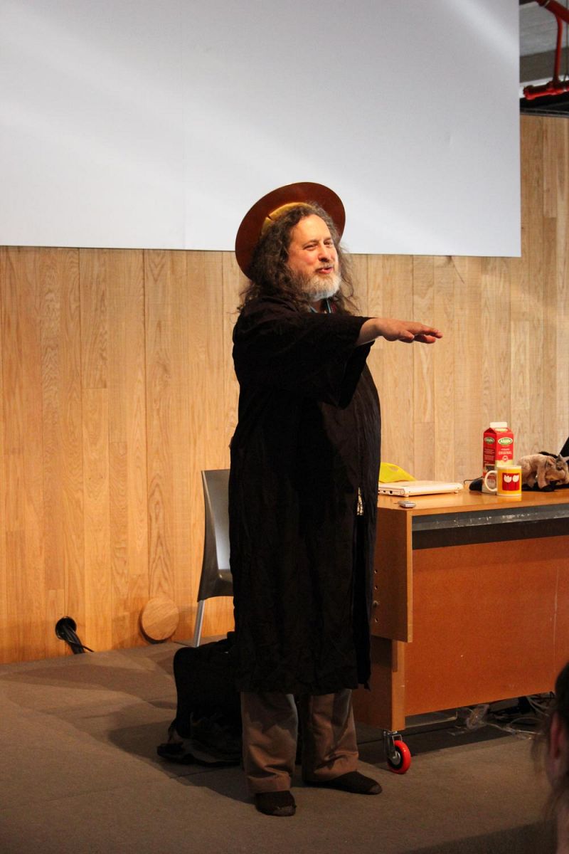 Richard Stallman: "Las escuelas deberían enseñar software libre"