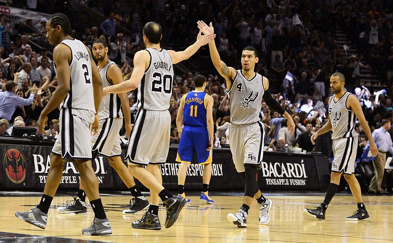 Spurs y Pacers se acercan a las finales de Conferencia