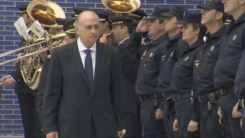 El ministro del Interior niega que el expediente al marroquí Ziani sea por apoyar el soberanismo