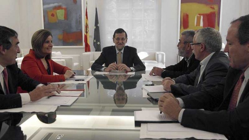 Rajoy responde a los sindicatos que no se dan condiciones para un gran pacto contra la crisis