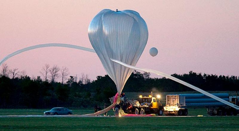 Michel Fournier pierde el globo aerostático y ve frustado de nuevo su "gran salto"