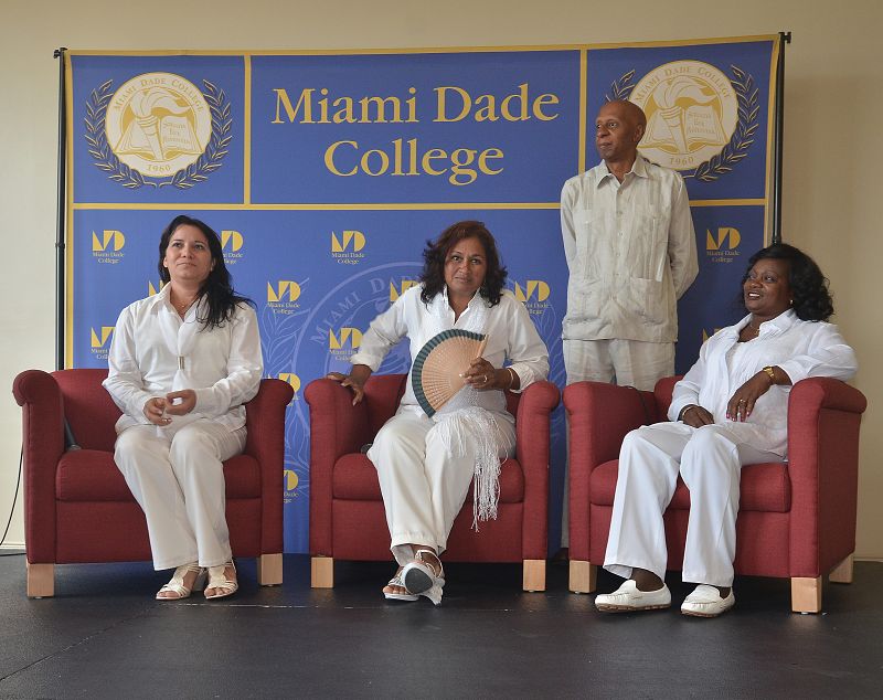 Destacados disidentes cubanos se reúnen en Miami gracias a los 'permisos' del régimen