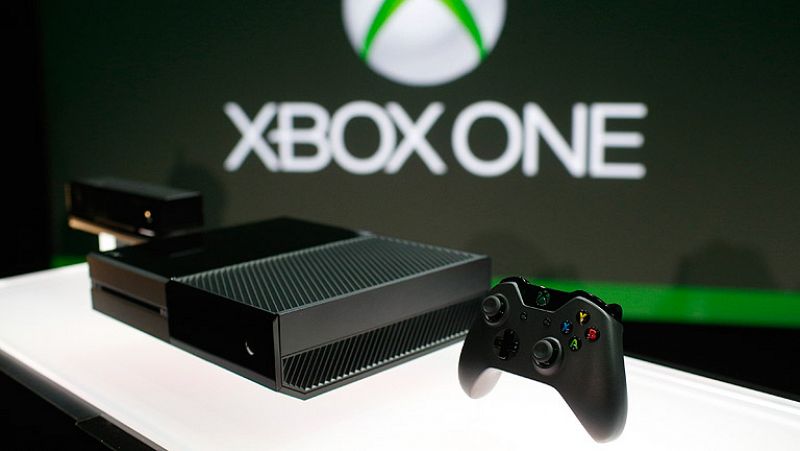 Microsoft presenta su nueva videoconsola, la Xbox One, que se puede controlar con la voz