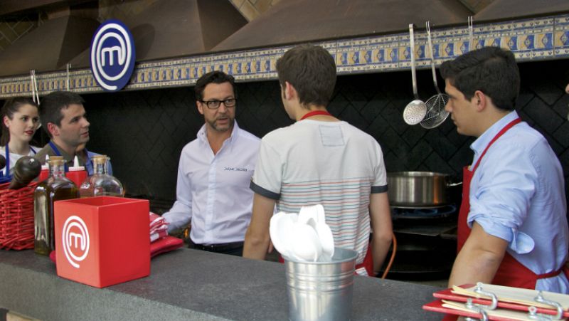 Avance del programa 9 de MasterChef: Los aspirantes cocinarán paellas con Quique Dacosta