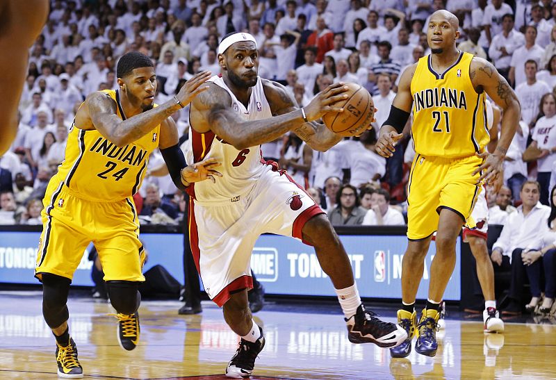 LeBron James ejerce de MVP y da a Miami Heat el primer partido de la final de Conferencia Este