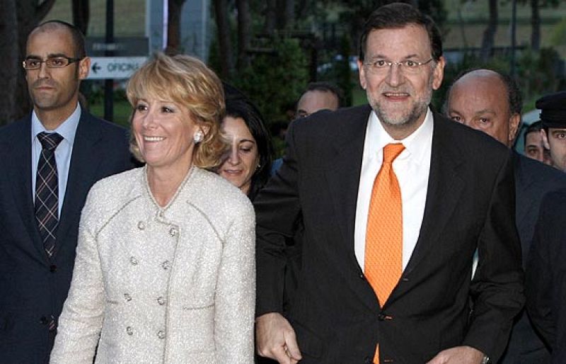 Rajoy afirma que la unanimidad "es imposible" y apela a la unidad en torno al "centro reformista"