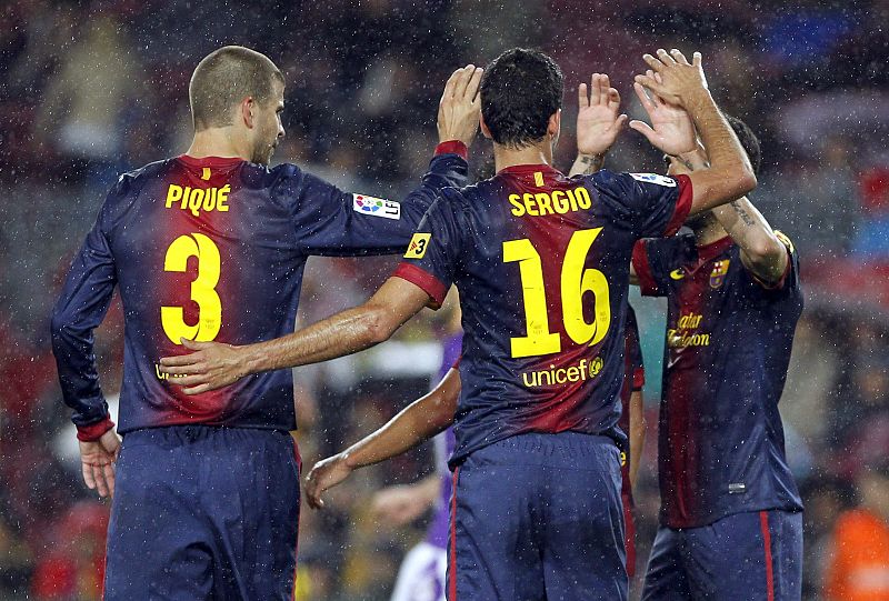 Espanyol y Barcelona disputan un derbi animado por la polémica de Colón