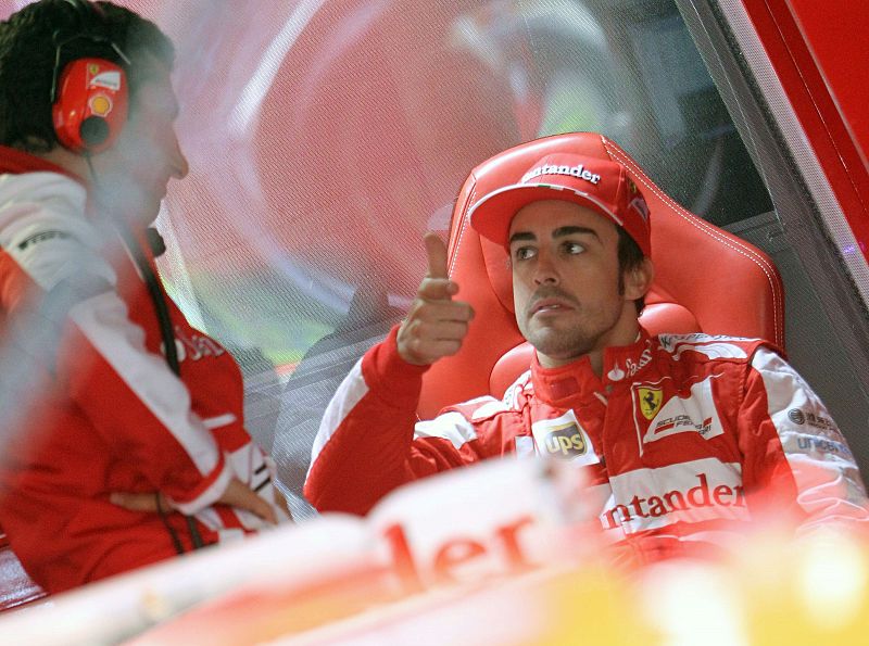 Alonso: "Espero que Sergio Pérez aprenda la lección"
