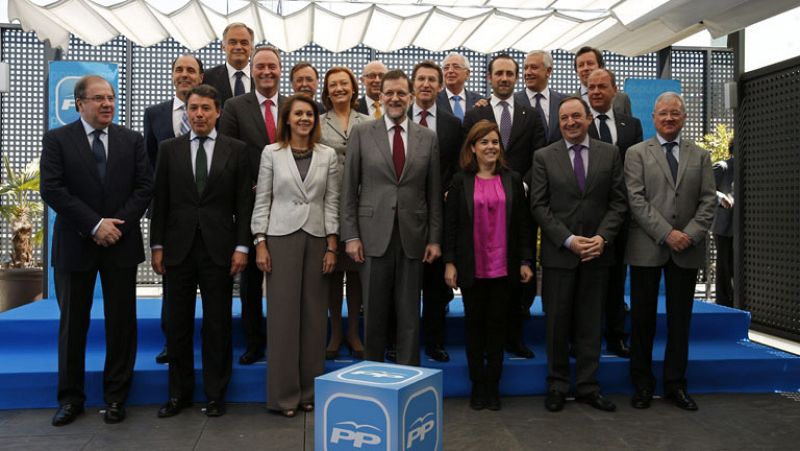 Rajoy no llega a un acuerdo con los barones del PP sobre el déficit y pospone la decisión un mes