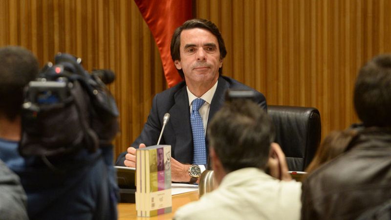 Aznar reaparece en el Congreso: "Yo no estoy contra nadie; estoy con los españoles"