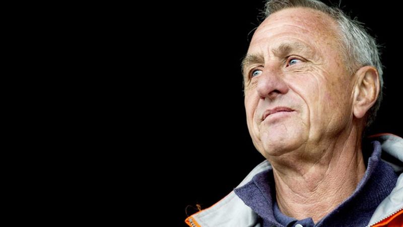 Cruyff: "Crear un equipo no es fichar un jugador"
