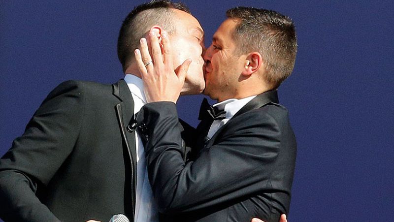 Vincent y Bruno se dan el primer 'sí quiero' homosexual en Francia