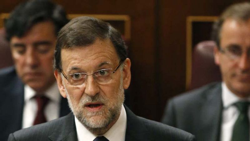 Rajoy dice que "ya hemos tocado fondo" y trabajará para mejorar las previsiones