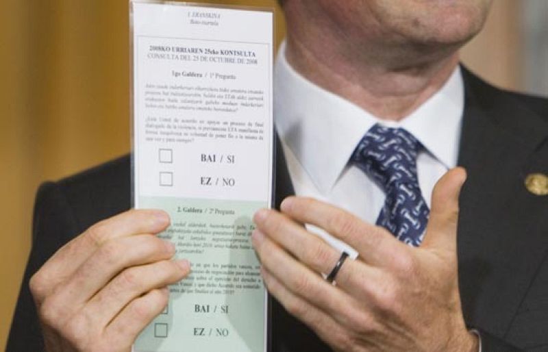 Bermejo: "Hasta ahora, Ibarretxe no ha hecho nada que no deba"