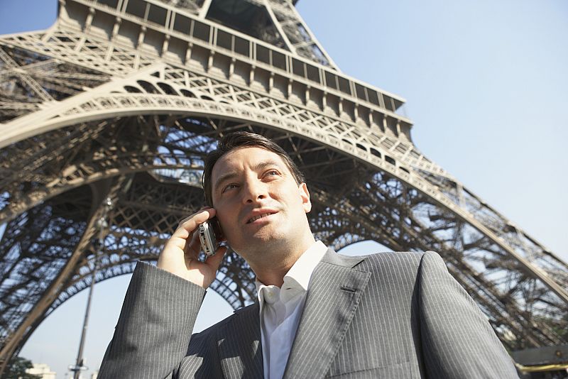 Bruselas insta a eliminar las tarifas de 'roaming' de telefonía móvil en Europa